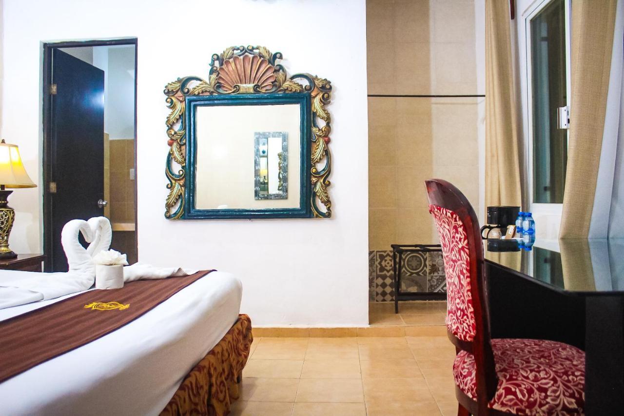 Palacio Canton Hotel - Valladolid Valladolid  Buitenkant foto