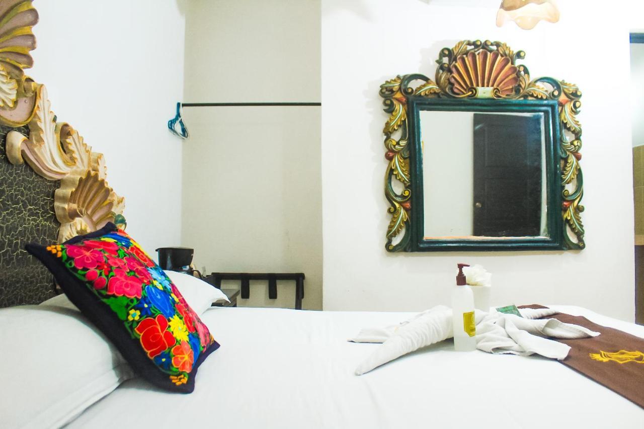 Palacio Canton Hotel - Valladolid Valladolid  Buitenkant foto