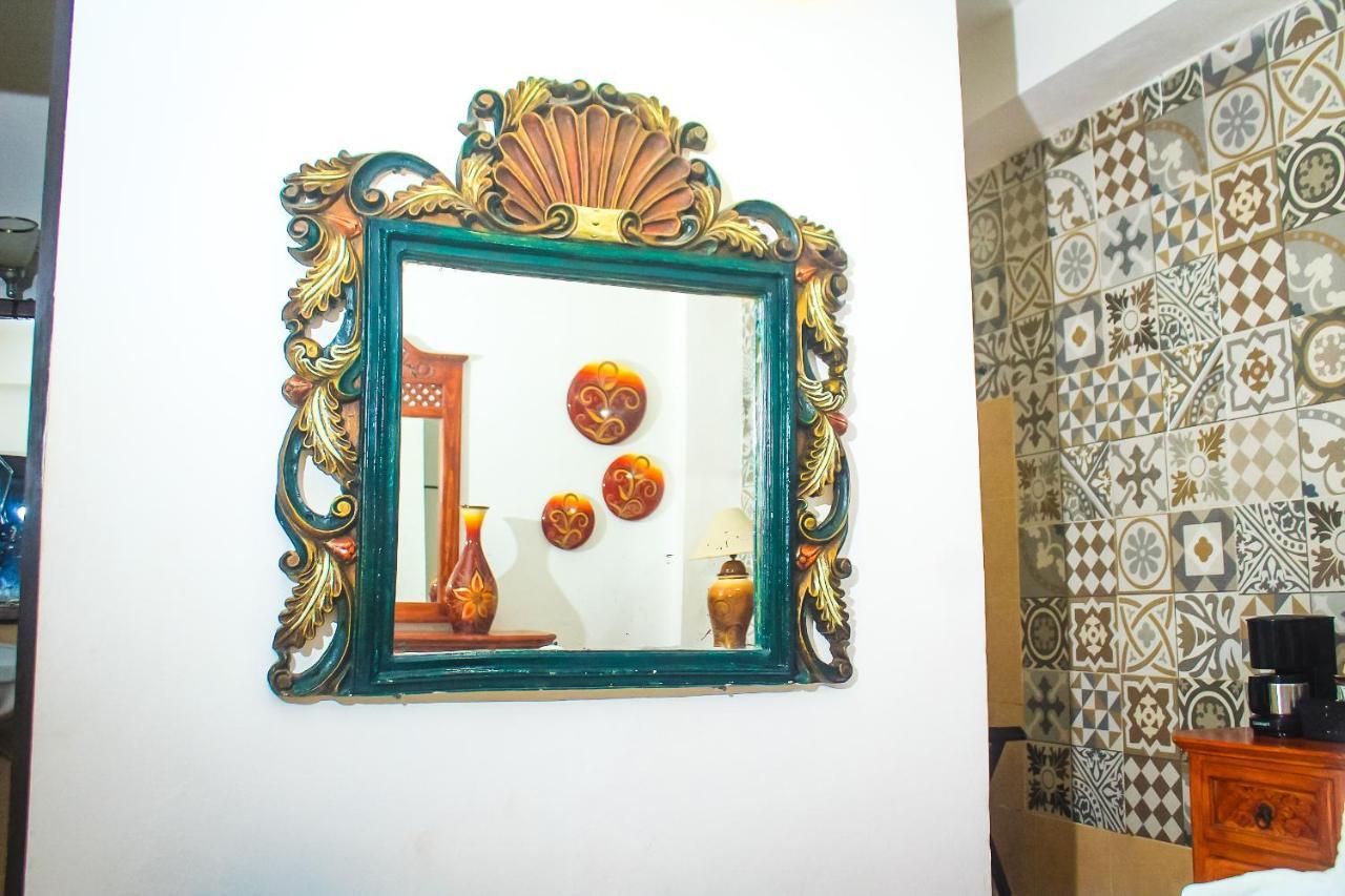 Palacio Canton Hotel - Valladolid Valladolid  Buitenkant foto
